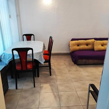 Apartment Fair And Share 1-7 Guests Belgrade